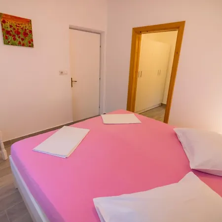 Josy Apartment
