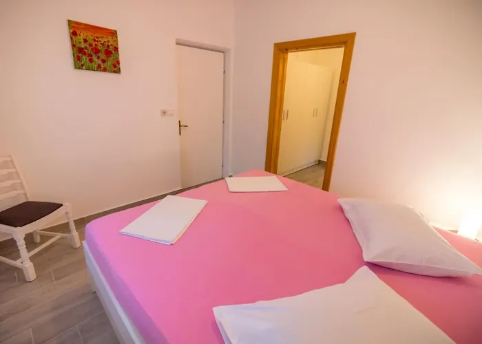 Josy Apartman